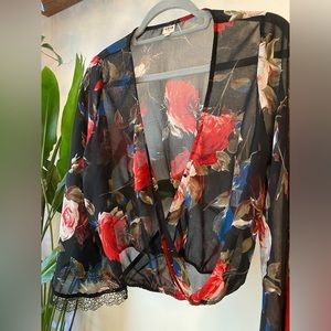 ✨ Uniq Cross Body Floral Chiffon Top - Size S ✨